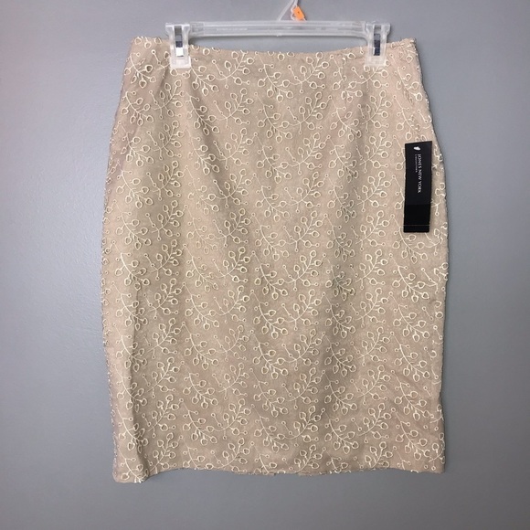 Jones New York NWT Eyelet Skirt | Cream | Size 8 | Zip Up | Lined - Picture 1 of 5